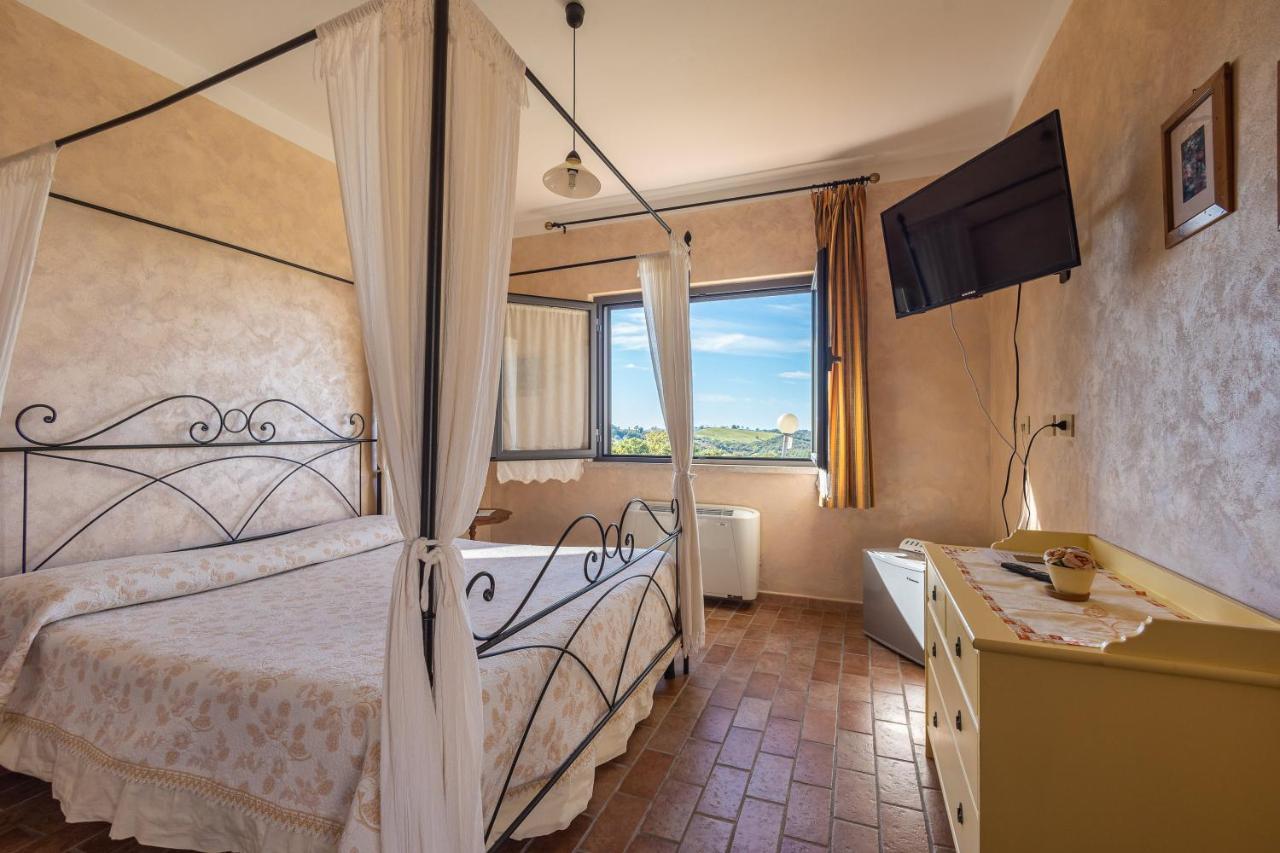 Agriturismo La Meria Semproniano Buitenkant foto